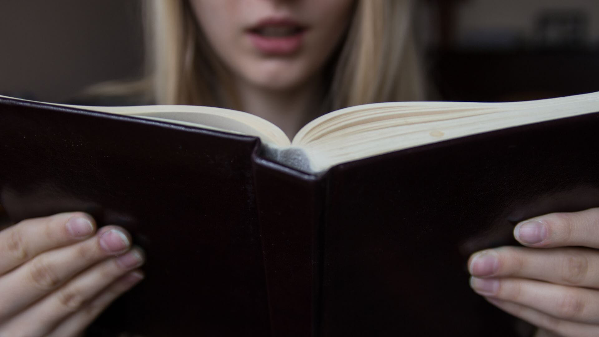 The Thrill of Turning the Page: Narrative Momentum in the Novel Presentation