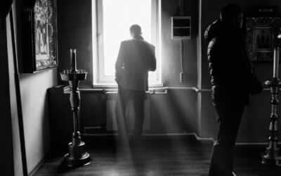 Struggling to Live in a Doomed World: The Men and Women of Classic Film Noir